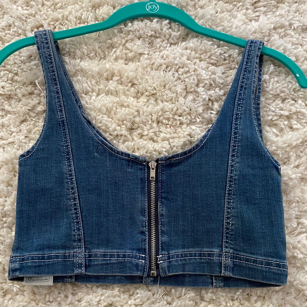 adika crop blue jean top